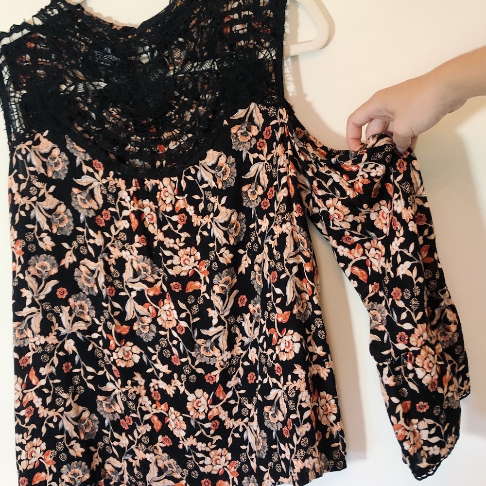 Angie Bohemian Cold-Shoulder Floral Blouse
